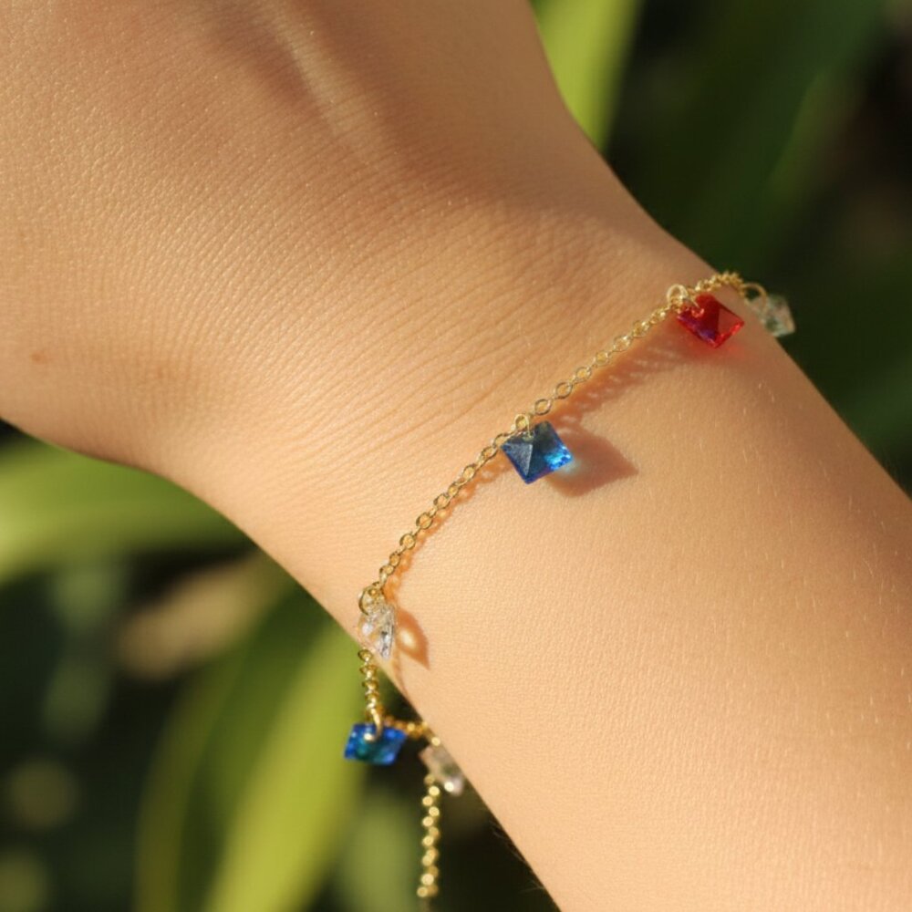 "Trendy Handmade Bracelet – A Stylish Gift for Women & Girls, MAR092112